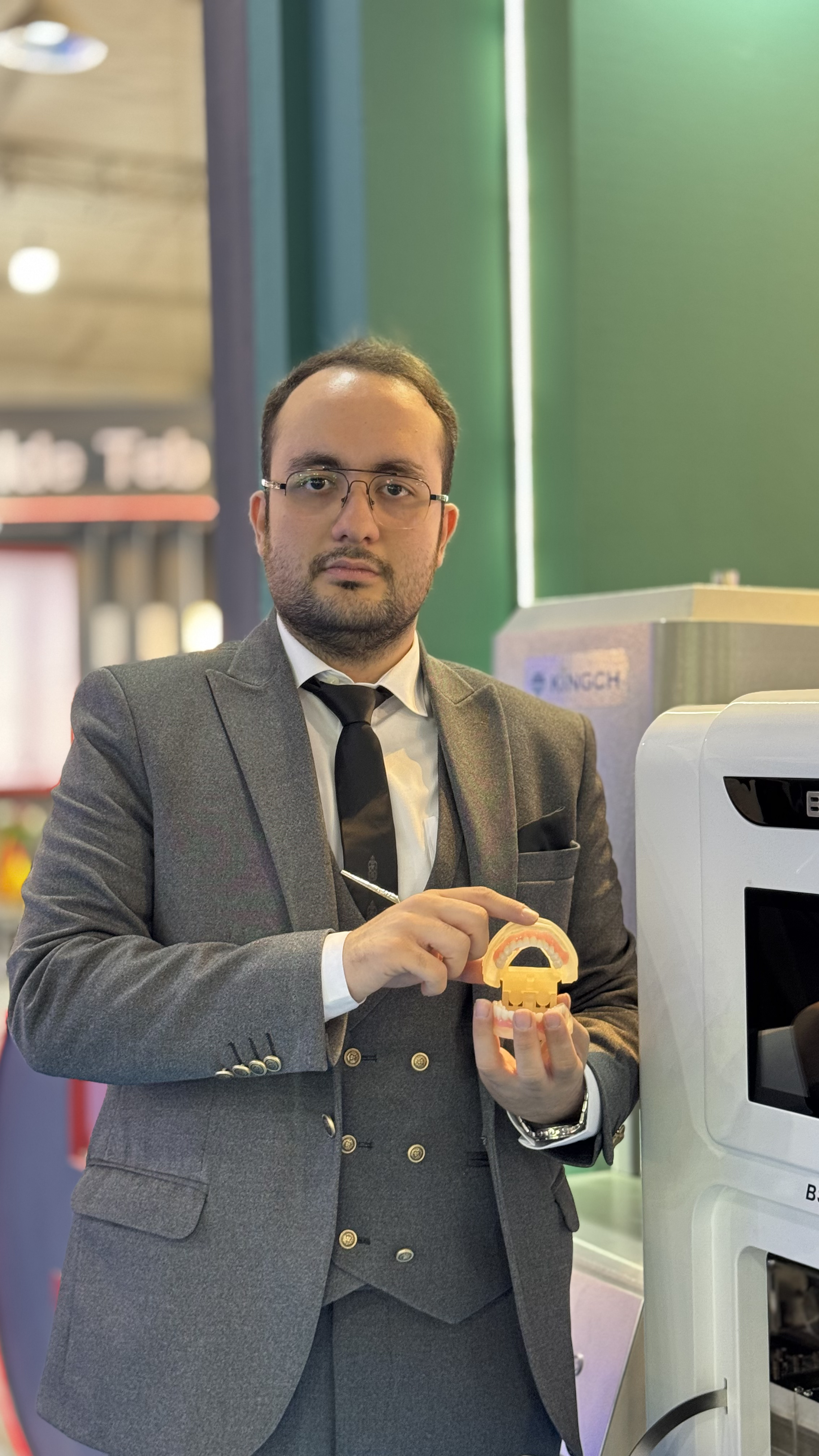 صفحه نخست 8 امیرحسین شادرام